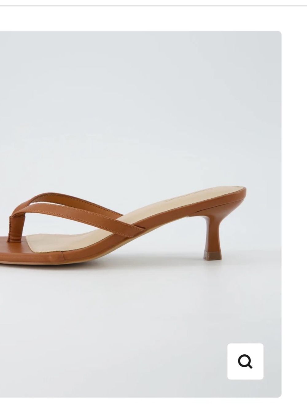 Cushionaire - Women's Tan Leather Kitten Heel Thong Sandals - 7 NWT